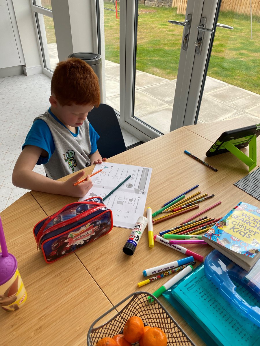 EagleyInfant's tweet photo. Wow! You really are working so hard at home! Keep it up! 🌈📕📘 https://t.co/aibvBkRGAc