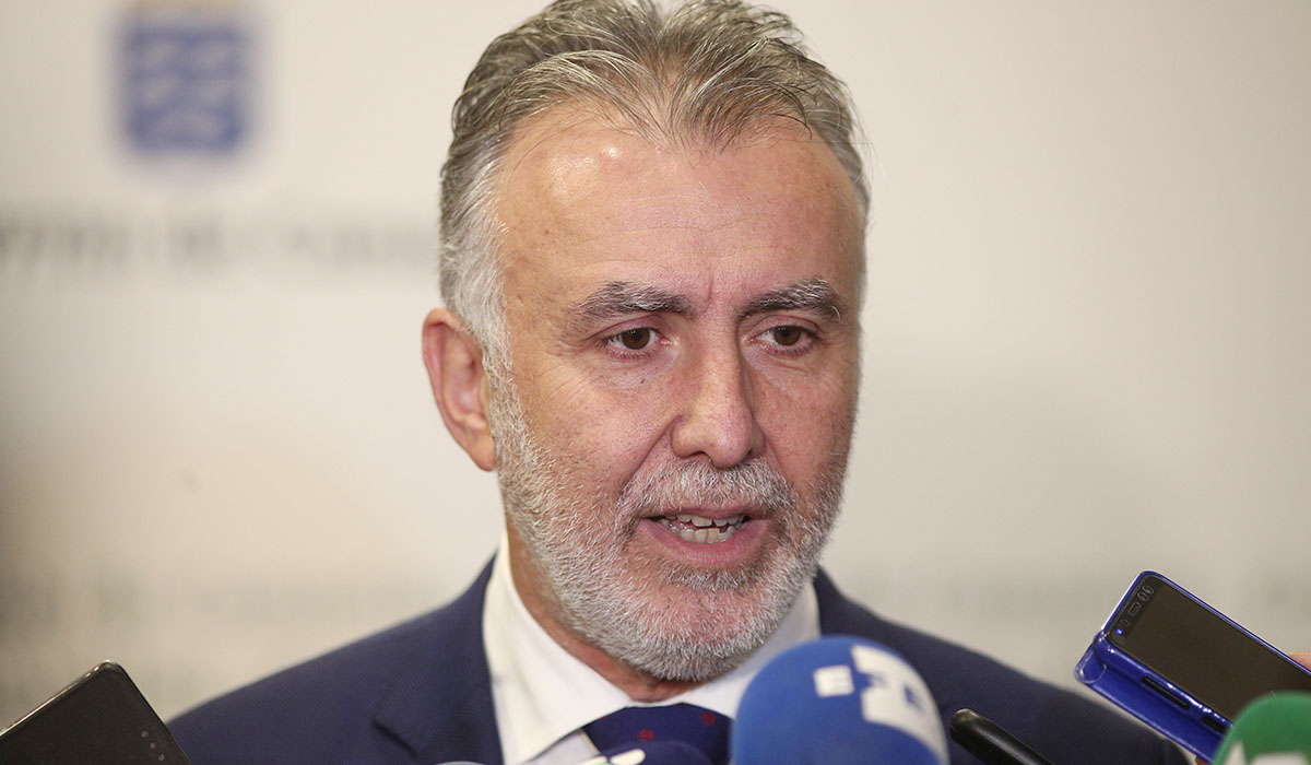 diariodeavisos's tweet photo. 🗣🗣 Ángel Víctor Torres: “El confinamiento de todo el mes de abril será fundamental” https://t.co/NGAWhntGzA #PolíticaDA #COVID19 #Coronavirus https://t.co/NzdotswQXP