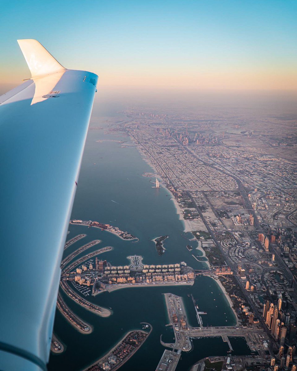 DiamondAircraft's tweet image. November Heat Episode 3 is out now! 😍 Watch the 3rd and last episode about student pilot Micke‘s extraordinary training flight with our Head of Flight OPs Martin in a #DA40NG! 💎✈️ bit.ly/2Js3gRQ 💙☝🏼 #WeFlyDiamondAircraft #NovemberHeat