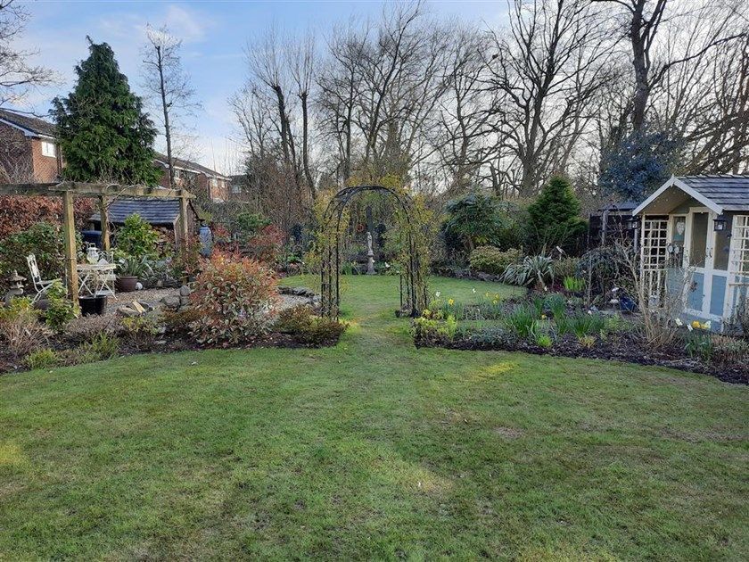 StAnnsHospice's tweet photo. We want to say a big thank you to John Bleasdale, who is using his green thumb to fundraise for our hospice. 

To help us raise funds John will be hosting a virtual tour of his gardens through the seasons. Find out more here: https://t.co/dBFkqyGgvP

#TeamStAnns

💙 https://t.co/VTdebfFQ7W
