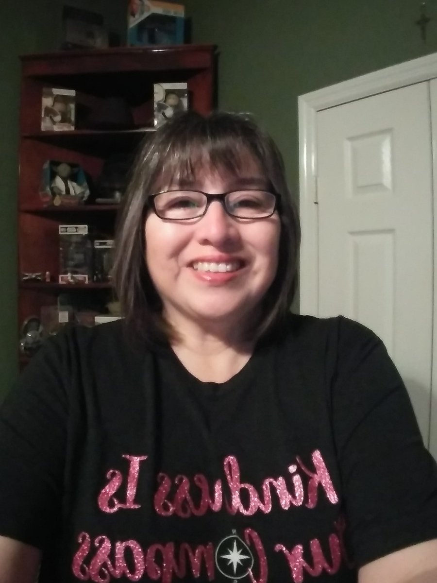 ConnieKubis1's tweet photo. Showing my Robison spirit. #kindnessisourcompass @RobisonES https://t.co/Qz3DVY2PPk