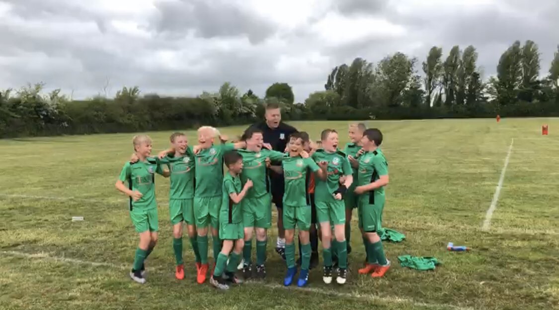 @GorlestonFCnews @arren_howarth @teelee9 @joelferreira736 @gavcoe Thanks for the nomination @GorlestonFCnews 

Once you are nominated you have 24 hours to respond or donate £20 to charity. You need to nominate 4 coaches & post a picture of you coaching.
I nominate @Eddie40817349 @lugsy10 @RyanGowing @dyerp
