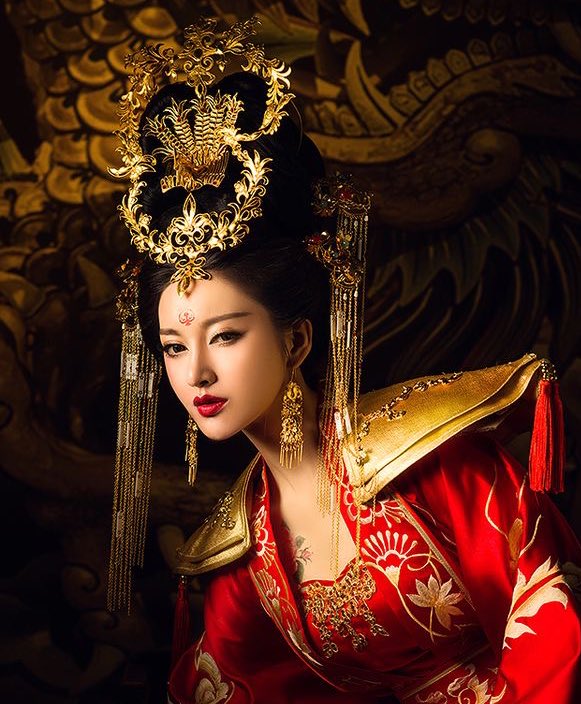 中国のヘッドドレスがきらびやかで美しい 話題の画像プラス