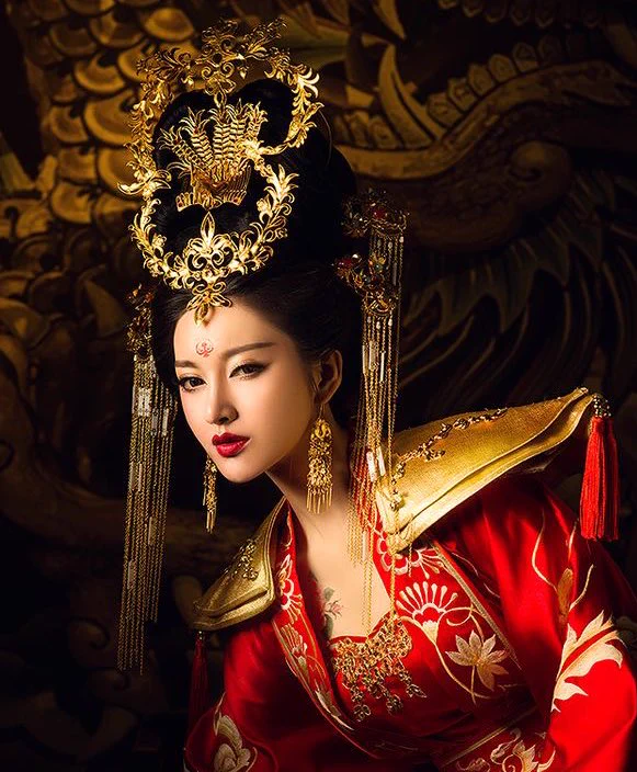 中国のヘッドドレスがきらびやかで美しい！！！
