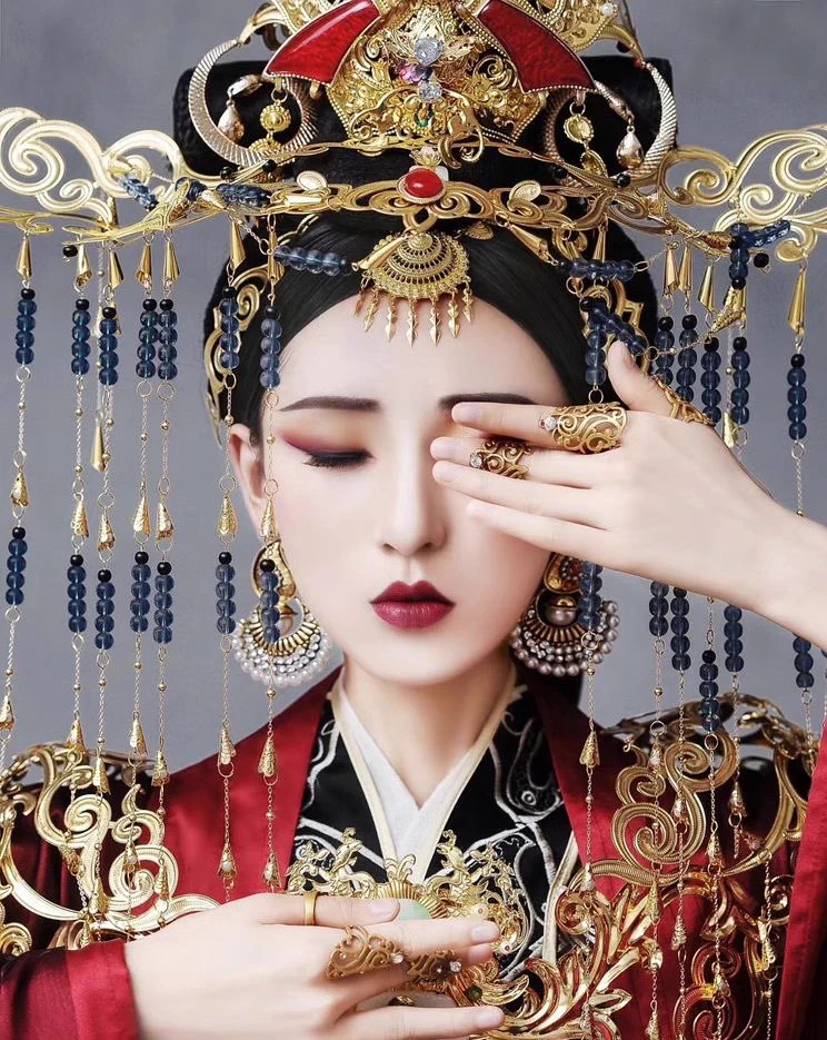 中国のヘッドドレスがきらびやかで美しい！！！