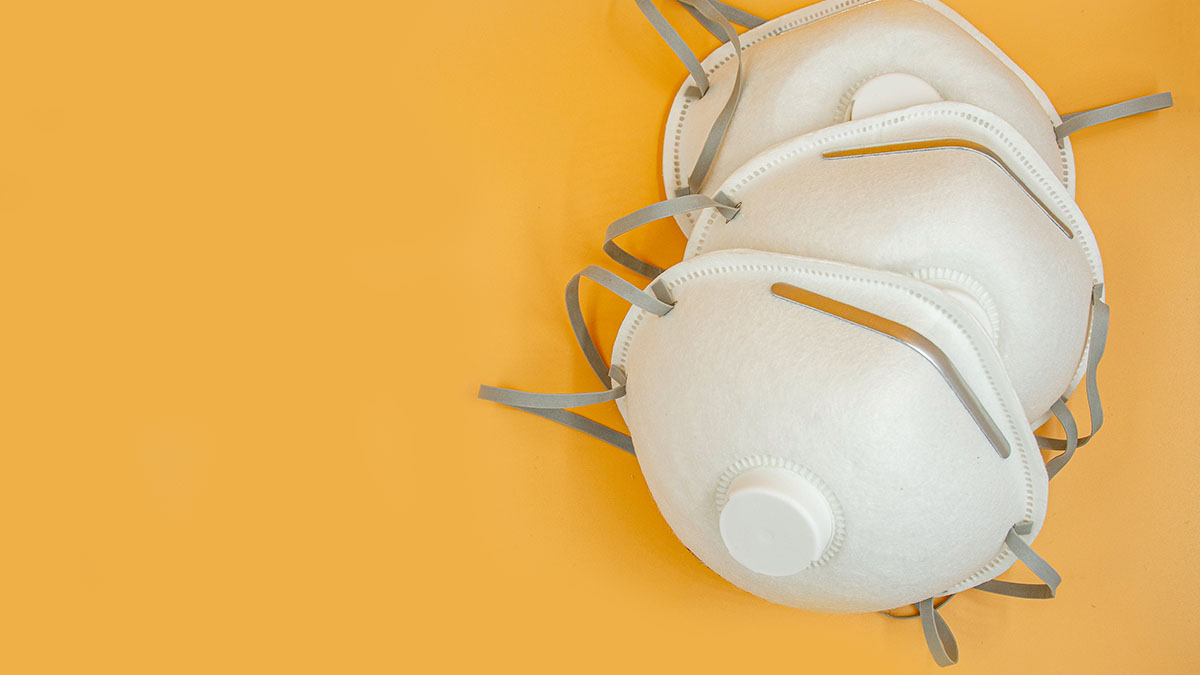 celanese's tweet photo. Celanese is privileged to provide 2,500 medical masks each to Baylor Scott &amp; White, Irving and UT Southwestern Medical Center to supplement their limited supplies during the #COVID19 crisis. #my2020impact #improvingtheworld #volunteer #giveback https://t.co/DkRBz7SuRV