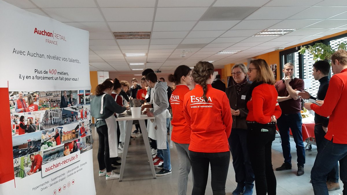 Nouvelle étape dans le #partenariat entre Auchan Retail France et l'<a href="/ESSCA/">East Silver Spring</a>. 

Après "Chef sur le Campus" et la participation d’@AuchanRecrute aux événements de recrutement de stagiaires, le partenariat prend une nouvelle dimension avec l’alternance.

essca.fr/nouvelle-etape…
