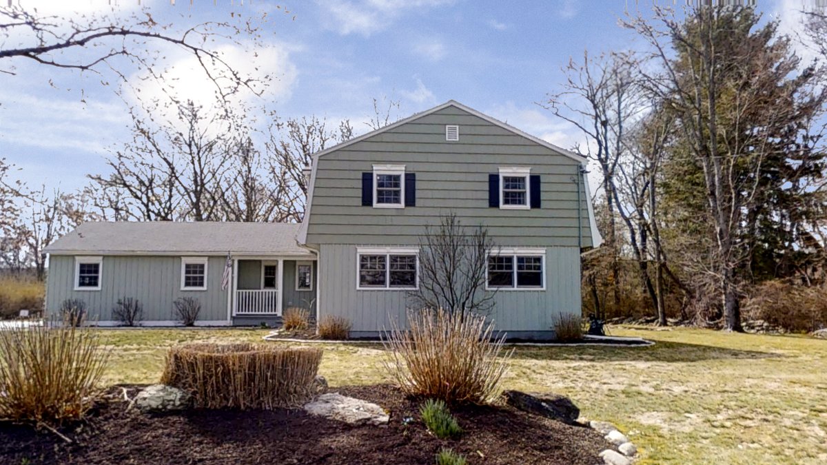 virtuallystaged's tweet photo. Bring your listing to life with Virtual Landscaping 🏡
Learn more by visiting my website for more details about my services and how to order: https://t.co/68txA3AowX
#virtualstaging #virtualhomestaging #virtuallystaged #virtuallandscaping https://t.co/YWU6di2ayj