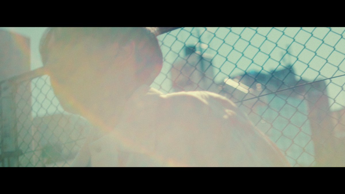 isaiinc's tweet photo. マカロニえんぴつ
「hope」

Music Video
監督、撮影させていただきました。

どうしようもなく愛おしくて
幸せな日々なのに
どうしてか
いつもどこか寂しいのは
きっと
明日が来ることを知っているから

https://t.co/BGuQGZQ4mW https://t.co/KbpAePy9GM