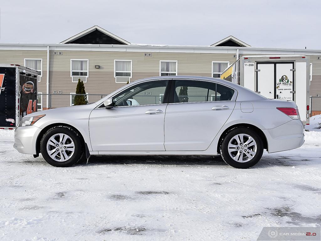 AutoChoiceSale1's tweet photo. 2012 Honda Accord SE
One owner vehicle with service history on Carfax report, alloy wheels, Bluetooth, USB port, satellite radio, cruise control. https://t.co/MWM4ln6y0Y
.
.
#AutoChoiceSales #orillia #UsedCars #QualityInventory https://t.co/zSUoMVrBGM