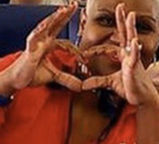 hannahn_'s tweet photo. This is a very amzing and awesome and inspiring thing they are doing but who makes a heart like dat????? https://t.co/1m40ITaCGa
