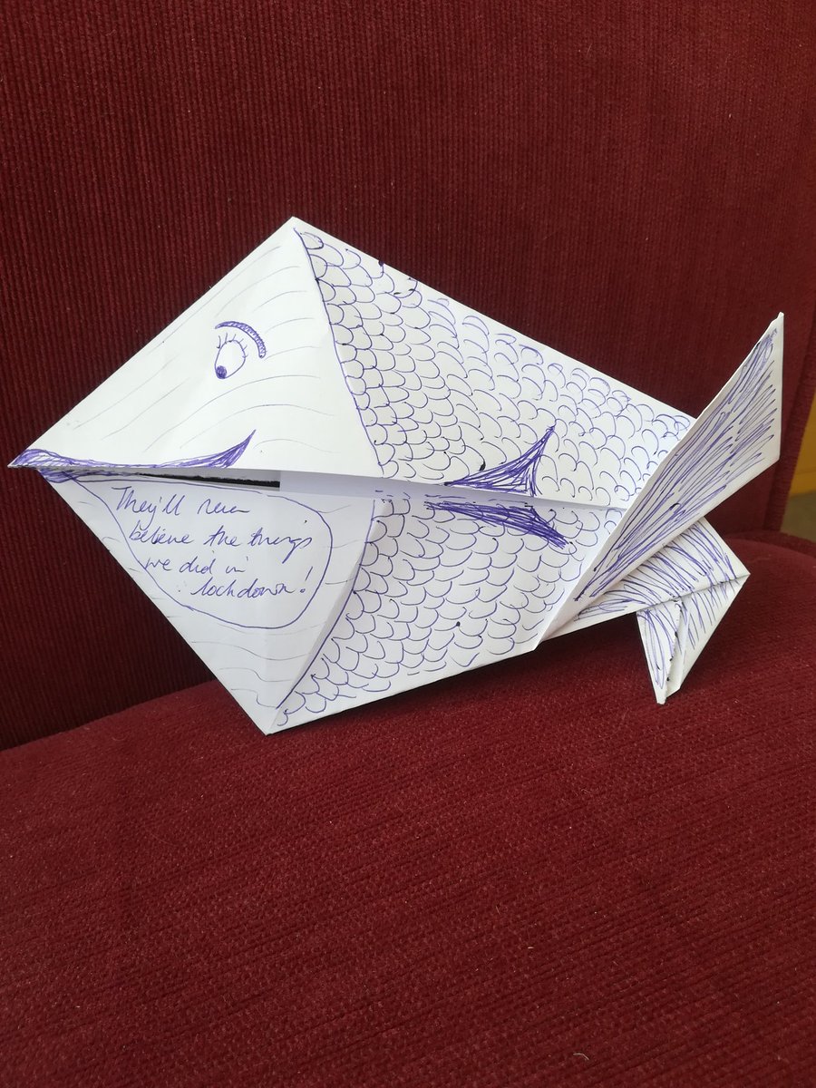 _singsun's tweet photo. #artcollabsorigami Talking fish @artcollabs https://t.co/Mg7FUWY5Ww