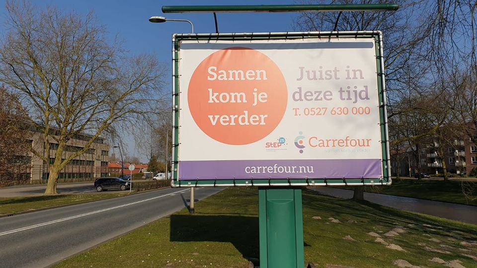 CarrefourNOP's tweet photo. Samen kom je verder 'hangt' op het billboard tegenover het gemeentehuis. Met dank aan #stepnop voor het ter beschikking stellen van hun ruimte op het billboard.
Heb je een vraag of aanbod voor andere bewoners in NOP? Laat het ons weten. Carrefour (0527) 63 00 00. https://t.co/DPsMxM4sAT