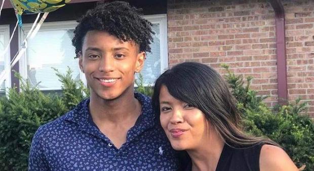 Update: Nose reconstruction process continues for New Trier grad bit by dog
winnetkacurrent.com/p/news/update-…