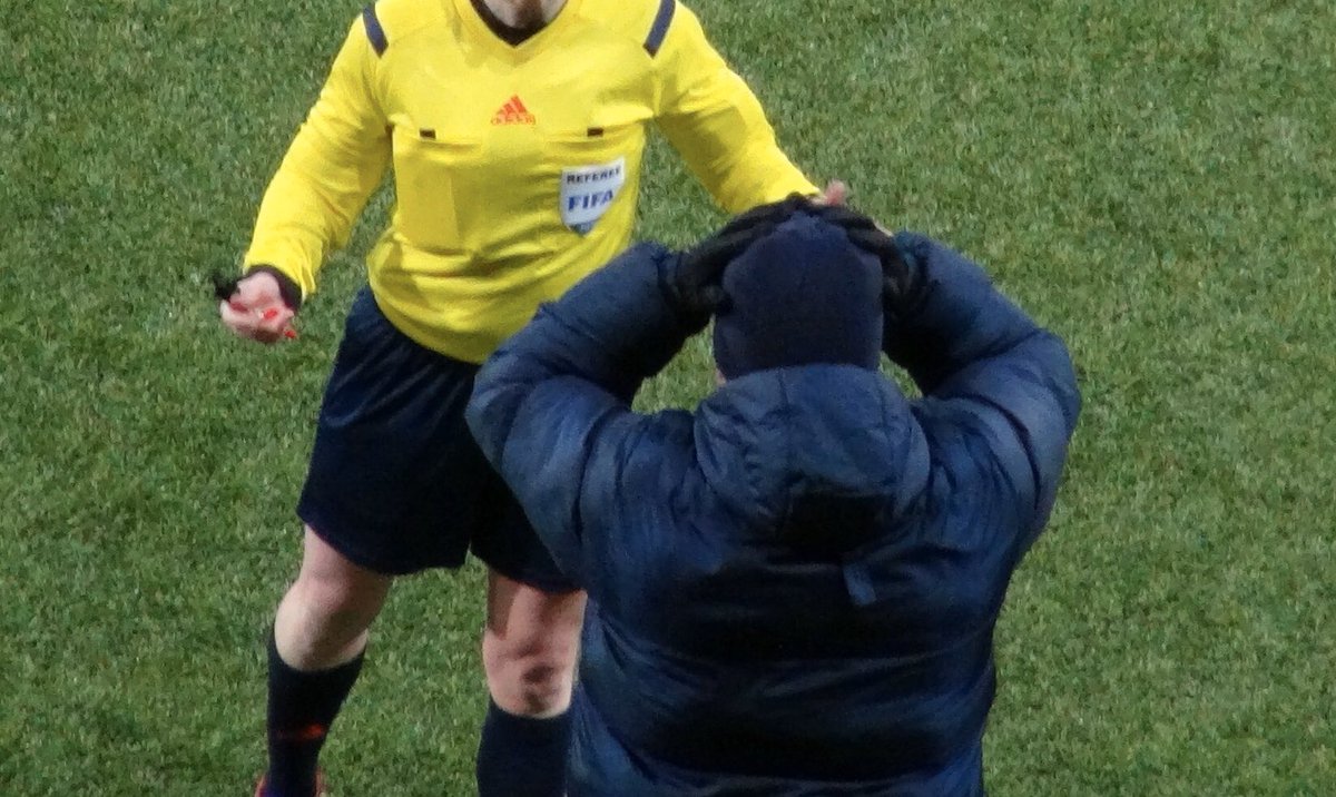 erikssonviktor's tweet photo. Challenge accepted, thanks @materi77 @UnKristiansson 

...and challenge extended!
Donate to your charity of choice and post a picture of you coaching or don't; @LottaHellenberg @AFrojdfeldt @jonisr @Augu3Ca https://t.co/nWY9nMcxkE