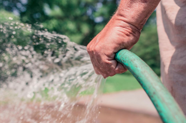 Pornhub's tweet photo. To Squirt Or Not To Squirt: Is That Really The Question? New article by @AvaMirAus out NOW 💦 https://t.co/L4sPSWgtI7 https://t.co/nMeysvPofy
