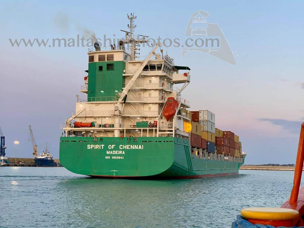 ShipsInPics's tweet photo. Thanks for the mention! Shipguru: #2019built #container #ship #SPIRIT OF #CHENNAI #leaving #Porto di #Pozzallo , #Sicily - 28.03.2020 - https://t.co/mHD2qaFt3w ShipsInPics worldshipsoc https://t.co/3ZP7i6Y10s