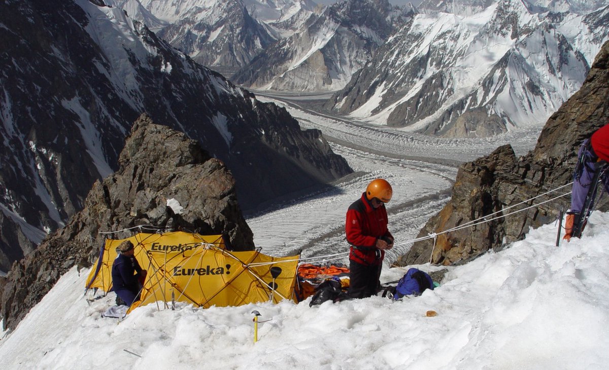 665mk11's tweet image. Всегда был первым, но никогда не говорил о своих подвигах Петр Кузнецова Человечище!

Я ругалась, плакала, кричала и высказала все этой вершине"
stabtur.ru/vsegda-byl-per…