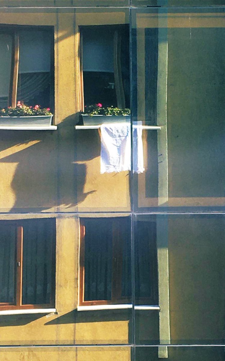 herkesin ücretsiz sağlık hizmet hakkı karşılansın,
emekçilere pandemi boyunca #ücretliizin uygulamaya sokulsun,
işsizlere bütçe sağlansın,
ev içi şiddete karşı acil önlem alınsın ve
sağlık emekçilerinin talepleri karşılansın
#BeyazÇağrı 🏳️