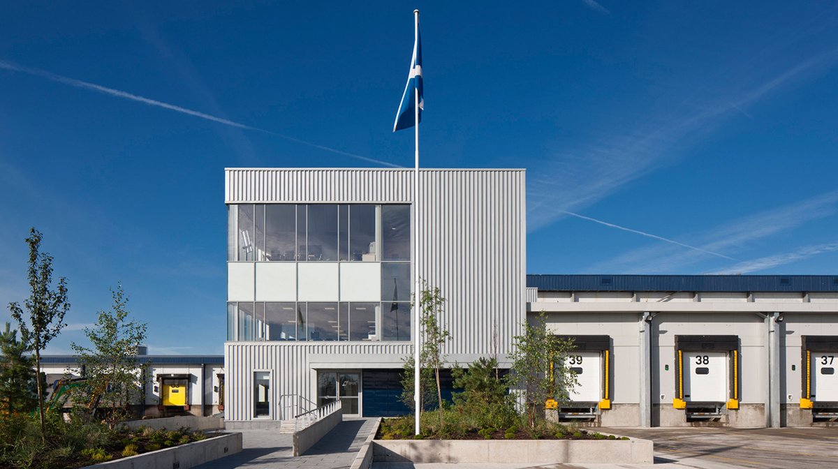 DfdsScotland's tweet photo. DFDS can currently offer additional chill capacity at our Larkhall depot which is BRC and AEO accredited .
We have 40k sq.ft. available immediately. 

For more details please contact me makel@dfds.com

 #chilled #chilledstorage #capacity #warehousing  #warehousespace #logistics https://t.co/K2NiRbg4JQ