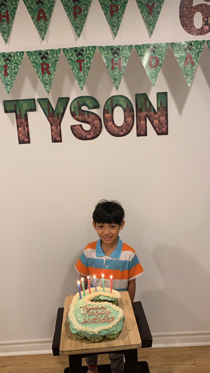 JunaleeG's tweet photo. @qoh101 celebrated this guys birthday!! https://t.co/5Ew4kWw7SN