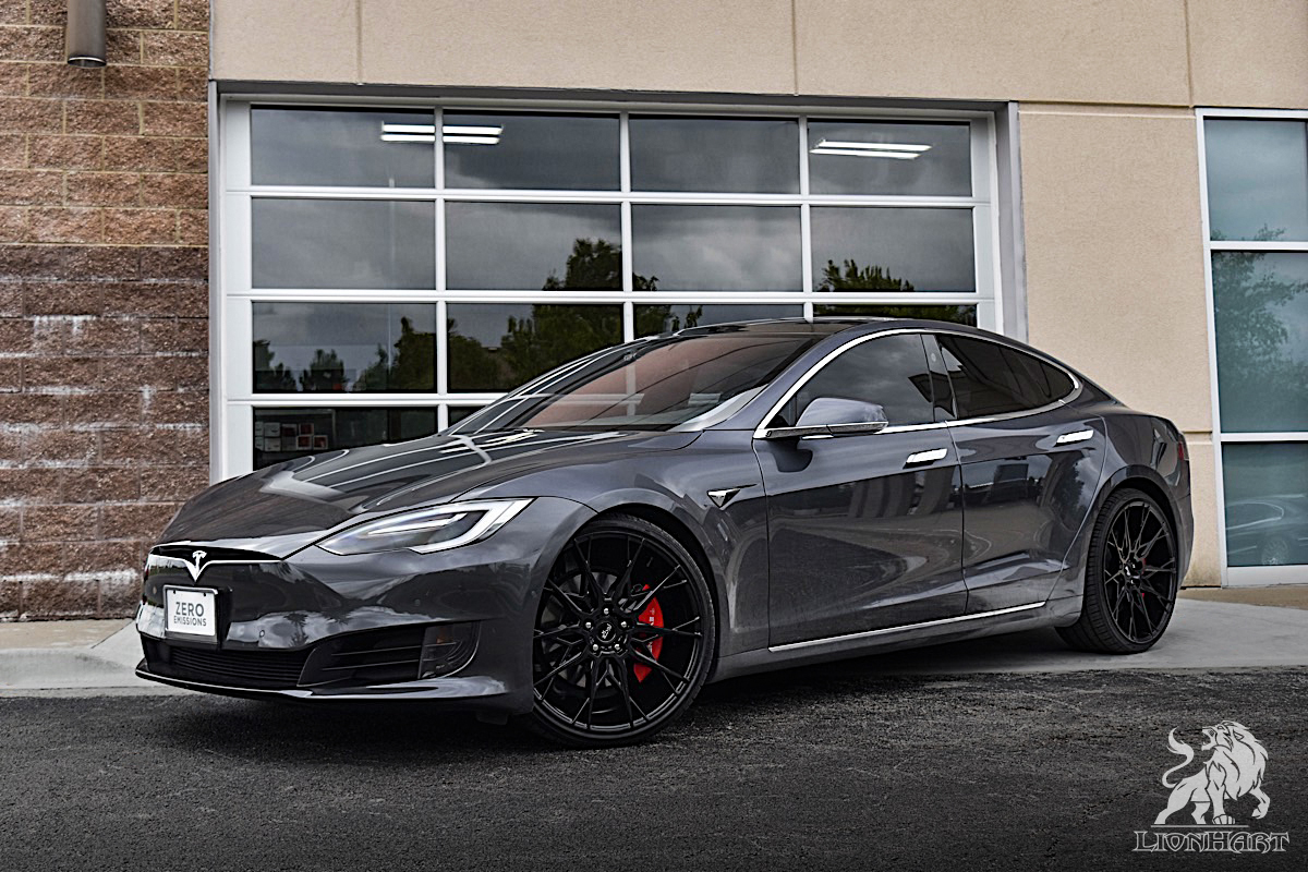 LionhartTires's tweet photo. Stealth Mode. | #LHFiveTires
πΈ - @KCTrends
#LionhartTires #LionhartLHFive #Tires #LionhartTire #Tire #LHFive #PerformanceTires #Tesla #ModelS #TeslaModelS #TeslaMotors #TelsaEnergy #TeslaCars https://t.co/75FJICEA95