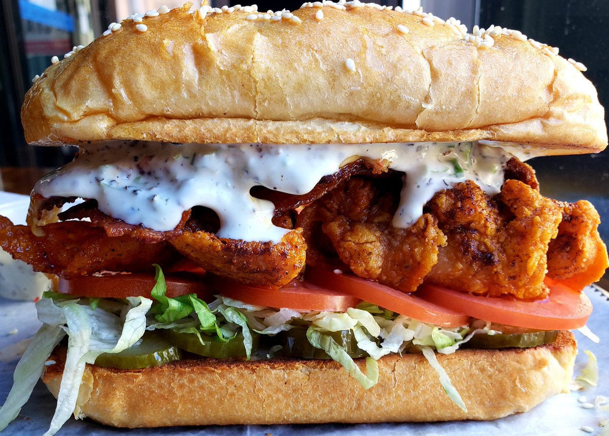 Block16Omaha's tweet image. SPICY. CHICKEN-BACON-RANCH.  Nash hot PCF chicken thigh, jalapeno peppercorn ranch, bacon, griddled local hot chili cheese curds, lettuce, tomato&amp;amp;house pickle.  We will post our large format takeaway meals for the weekend in a bit!  4023421220. Curbside available.  Get down here!