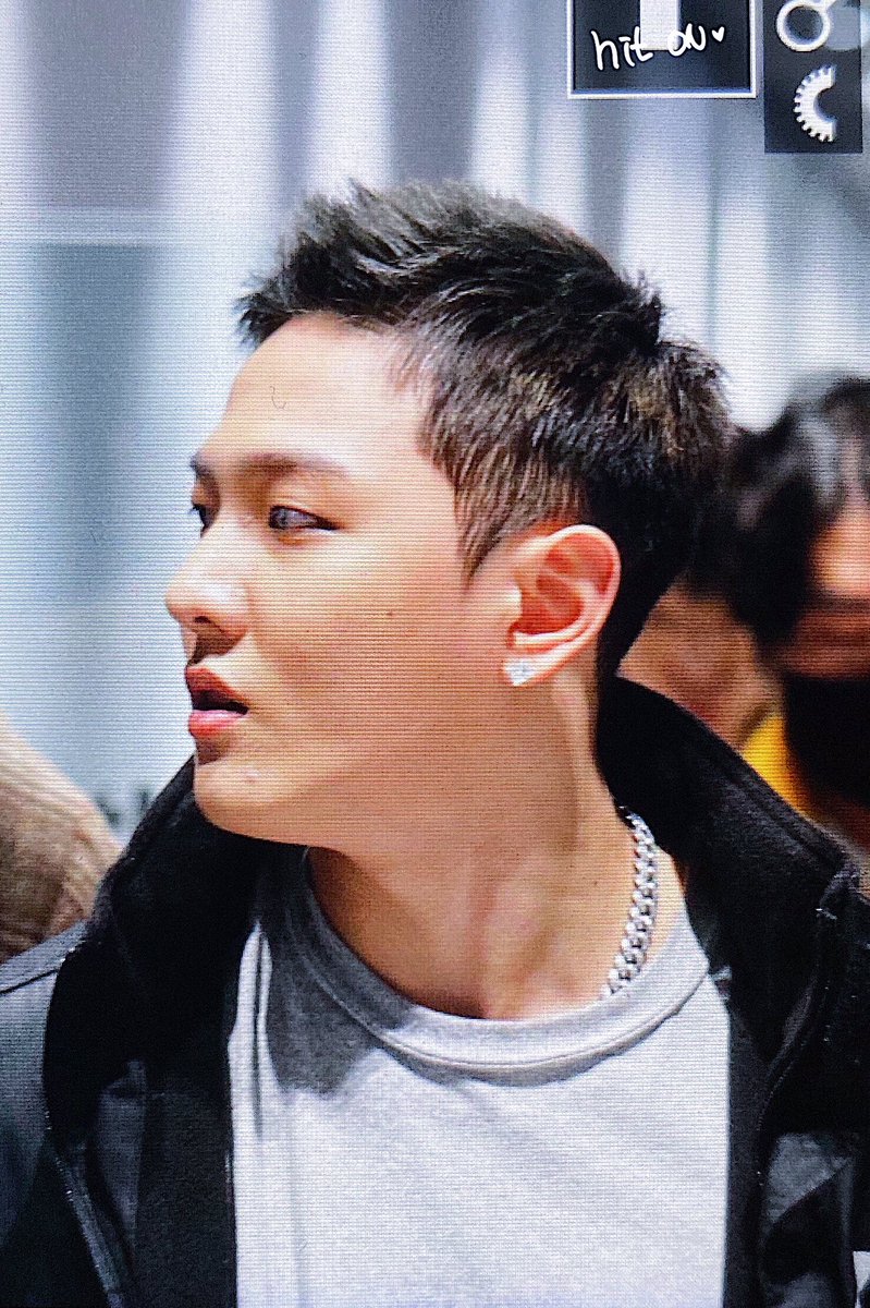 hiton970103's tweet photo. 200320 
#동혁 #김동혁 #donghyuk #ドンヒョク
@D_dong_ii https://t.co/nxxmzMu3Ga