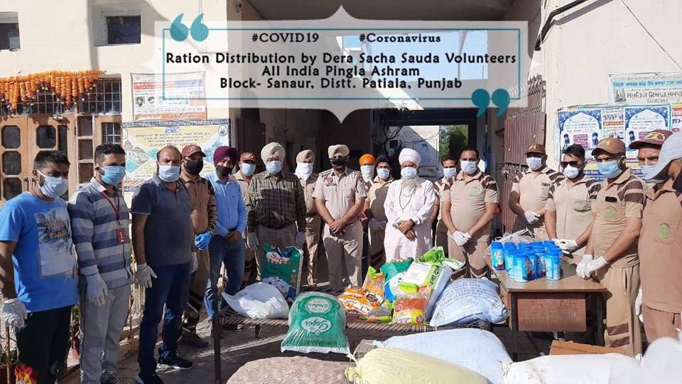 mayank2632733's tweet photo. #SelflessServicesByDSS
#SaintMSG
#DeraSachaSauda
#BabaRamRahim
Distributing food packets and feeding the needy in various parts of the country https://t.co/18D0jhHQiq