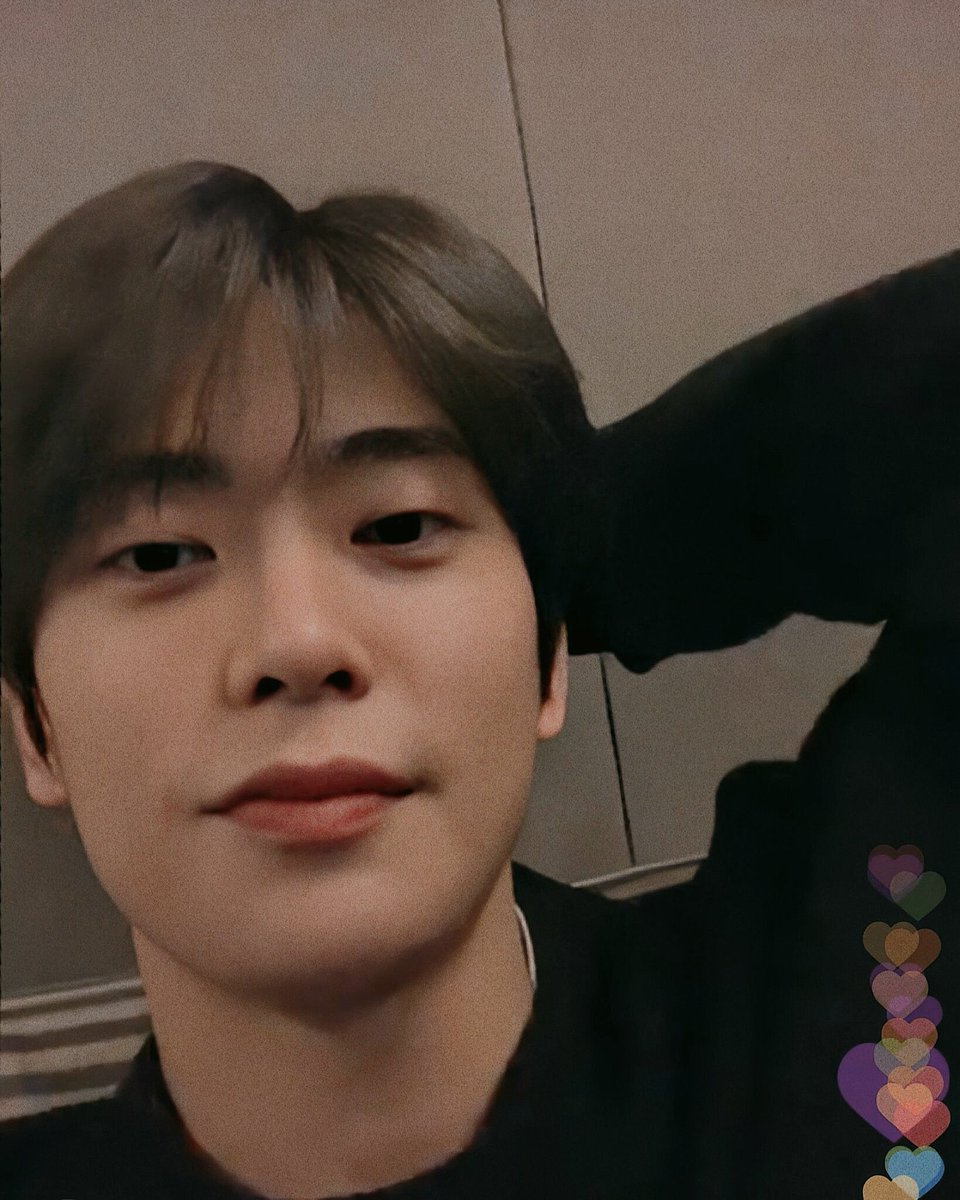 jaeyuno_j's tweet photo. เด็กผช.ไลฟ์​        เด็กผญ.ไลฟ์ https://t.co/jugV1LiI3v