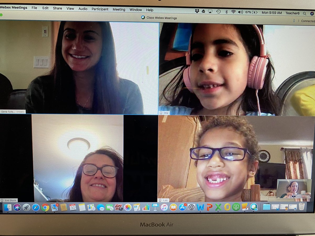 Another wonderful morning with first grade DL students! Thanks for making me smile. <a href="/MineolaUFSD/">Mineola UFSD</a> #MineolaProud @Hampton1stDL <a href="/MrsTufariello/">Dana Tufariello</a>