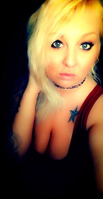 Ashleigh Hinckley’s pics and videos