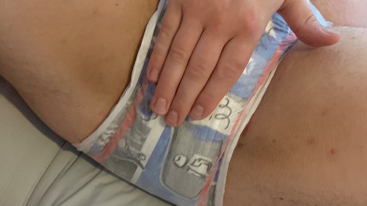 babysissys's tweet photo. Been upgraded for the day to my big boy pants hope I don’t wet myself to much out #walk #abdl #sissytrainig https://t.co/atqpyLAg9W