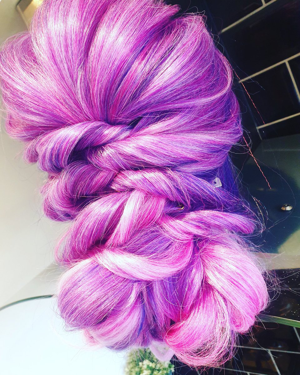 HairChrism's tweet photo. #hairdresser #hair #hairstylist #hairstyle #haircut #haircolor #hairstyles #balayage #beauty #hairgoals #hairsalon #instahair #fashion #salon #blondehair #behindthechair #hairdo #blonde #hairfashion #hairoftheday #haircare #barber #longhair #hairstyling #style #olaplex #makeup https://t.co/p9UDUiJdXt