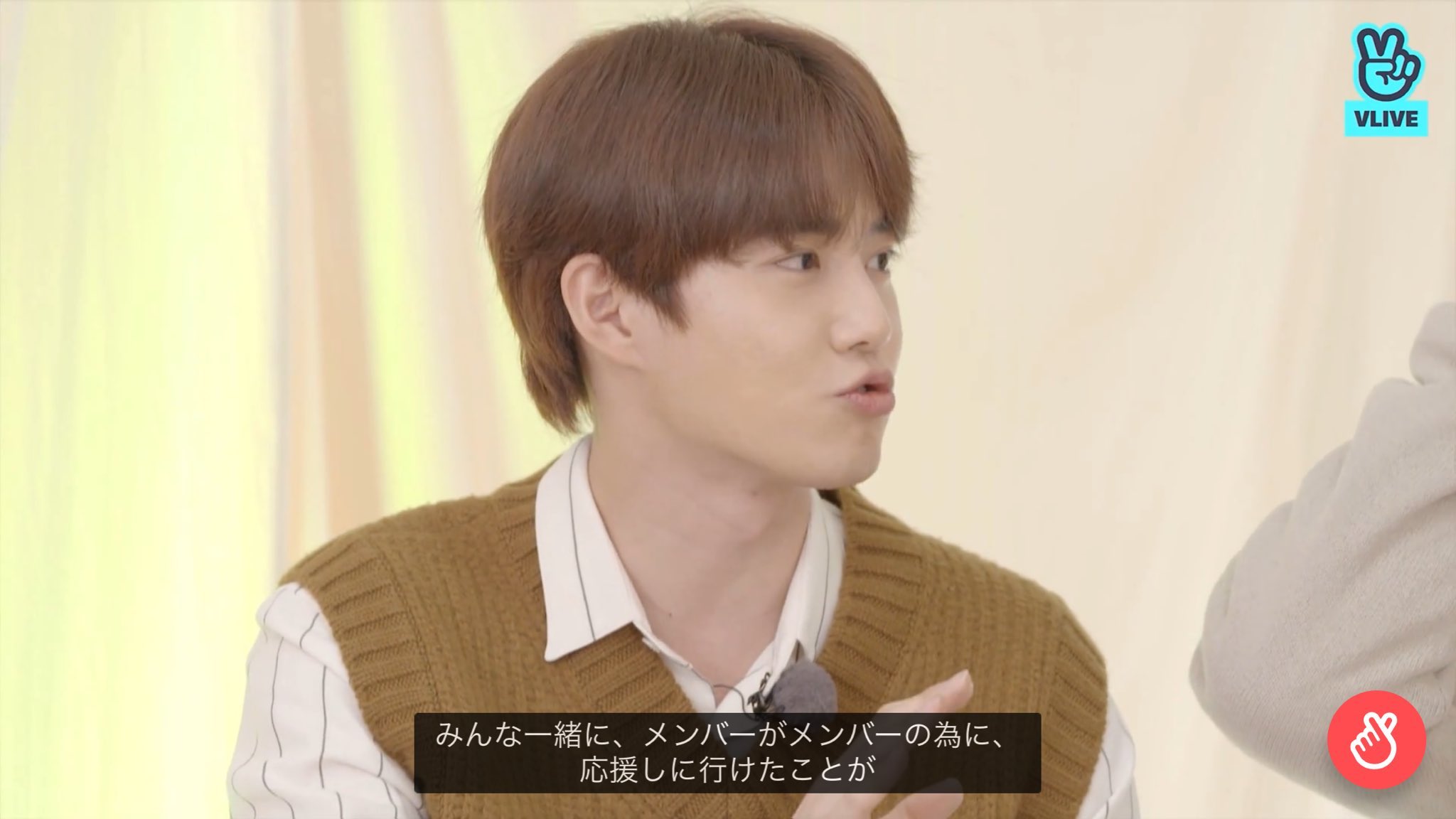 ぎ 1 Exo スホ もう彼についてはかっこいいとかわいいが完璧に調合されてることはいうまでもない キラキラリーダーやのにみんなのいじりの的なんも最高すぎる 結婚して T Co Mfnsvb6t8e Twitter