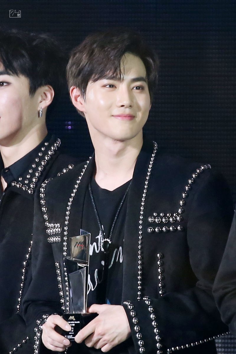 ぎ 1 Exo スホ もう彼についてはかっこいいとかわいいが完璧に調合されてることはいうまでもない キラキラリーダーやのにみんなのいじりの的なんも最高すぎる 結婚して T Co Mfnsvb6t8e Twitter ぎ 1 Exo スホ もう彼についてはかっこいいとかわいいが完璧に調合されてることはいうまでもない キラキラリーダーやのにみんなのいじりの的なんも最高すぎる 結婚して T Co Mfnsvb6t8e Twitter