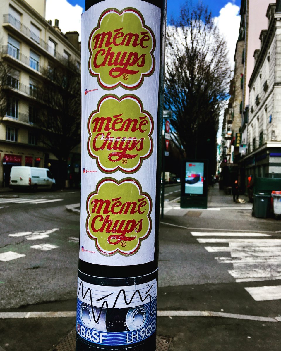 metropolerennes's tweet photo. « [Mon nom] est un hommage à ma grand-mère. » 3 questions à #Mémé, le serial-colleur de stickers Rennais ! 👨‍🦳👵 À lire dans le hors-série de la semaine >https://t.co/qQATyuHFqs #Renneschezmoi #Rennes #culturechezvous https://t.co/xxB1mZgM1L