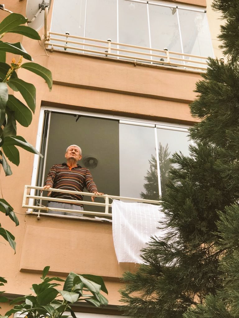 #EvdeKal demek yetmez halkın acil talepleri karşılansın!
#BeyazÇağrı