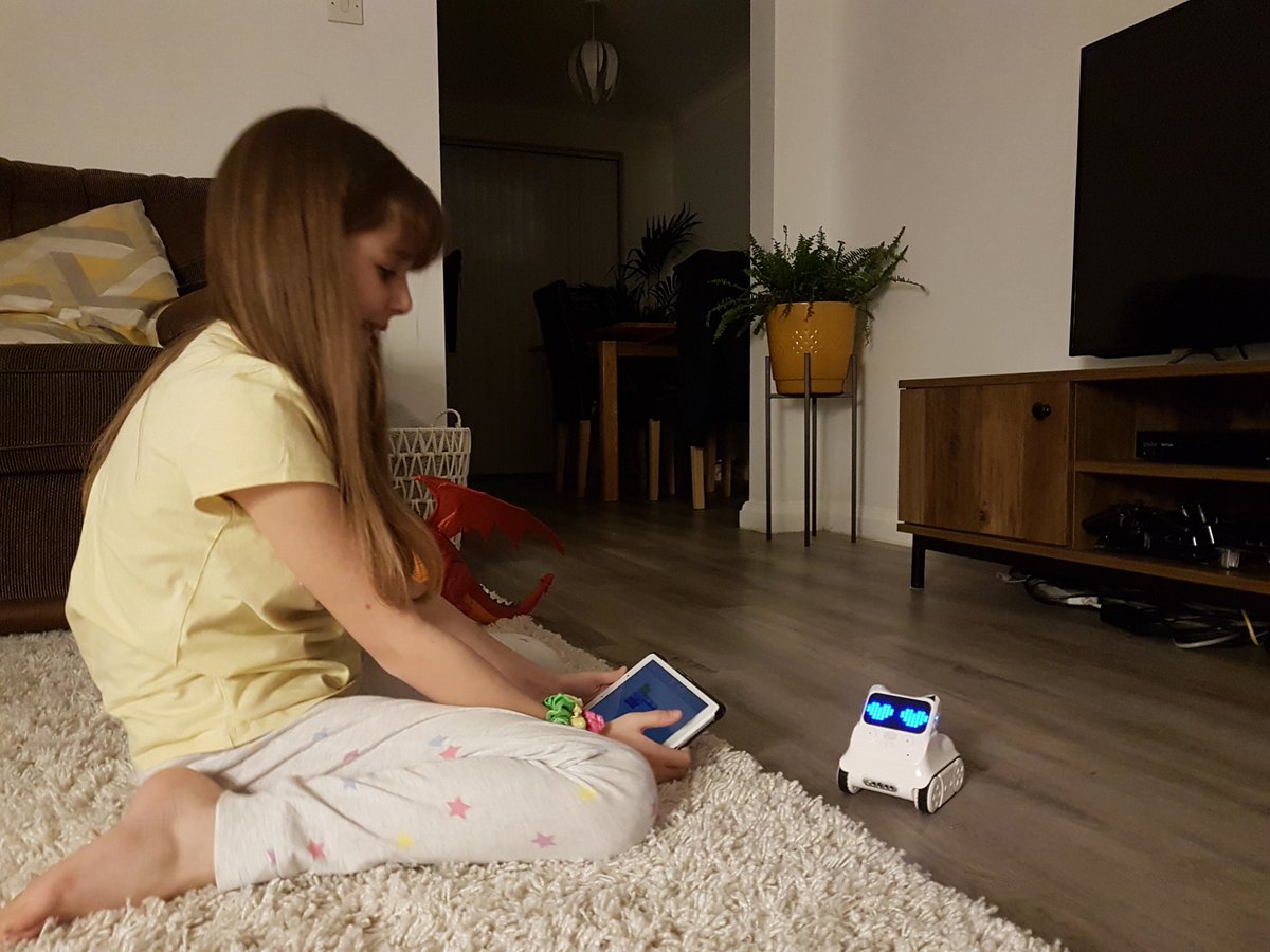 Rapid_Edu's tweet photo. https://t.co/5hkpPi15UY

We sent Dash home to keep some of our employees children (and partners) entertained and learning coding through robotics...….   
#rapidelectronics  #rapidedu  #homelearning #STEM  #coding @Rapid_Edu @Rapidonline @WonderWorkshop https://t.co/LIY00FncGy