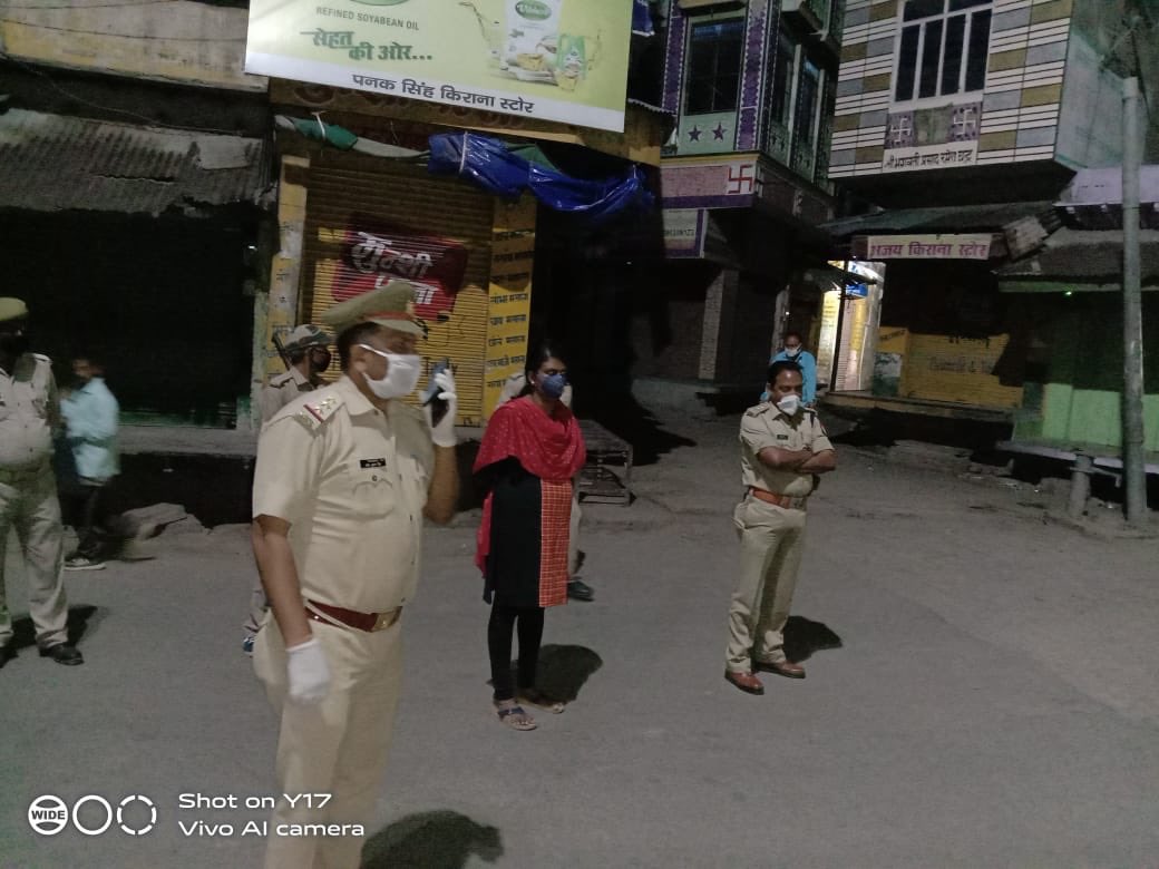 Day 5: Ensuring Door to Door delivery of essential commodities 
#StayAtHome
Day 6: Launched Control Room at Tehsil level for effective grievance redressal
Day 7: Coordination across depts
A lot more to come and a lot more to do.. #IndiaFightsCorona #agra <a href="/OfficeOfDMAgra/">DM Agra / DEO Agra</a> <a href="/AgraSdm/">SDM Fatehabad, Agra</a>