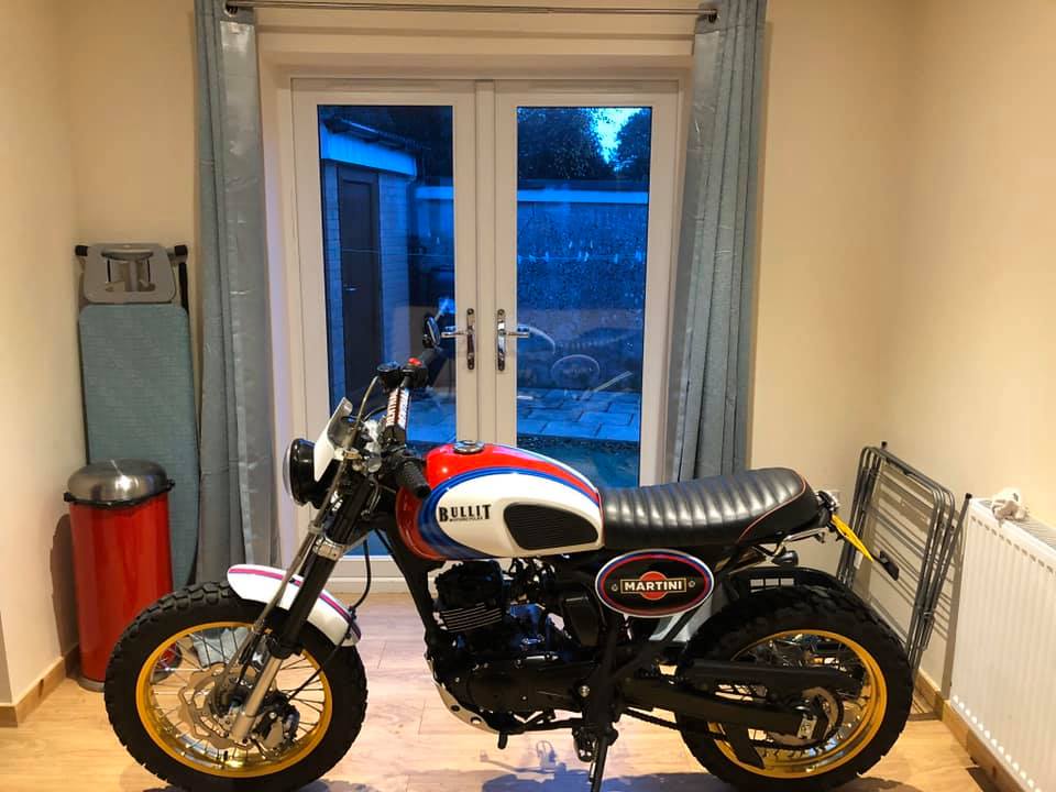 BullitUK's tweet photo. When even your bike is staying at home... 

📷: Andrew Allwood https://t.co/yvwd1UBf5a