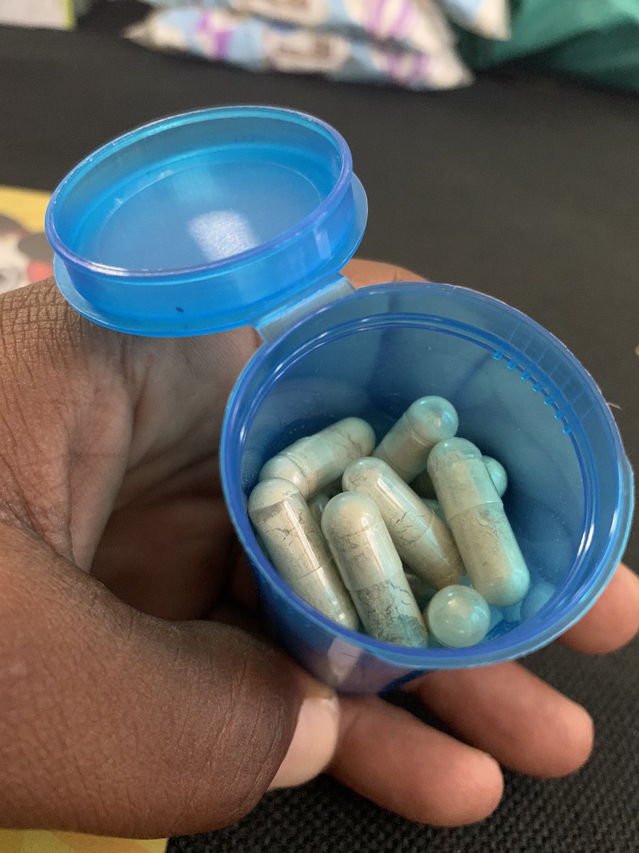 TWonka321's tweet photo. Old folk ask my did I have the seamoss pills ..I told em gimme a few daysπͺπΎπͺπΎπͺπΎ https://t.co/CPNqrVRGsa 800mg seamoss capsule #fuckcorna https://t.co/JBKSseRamh