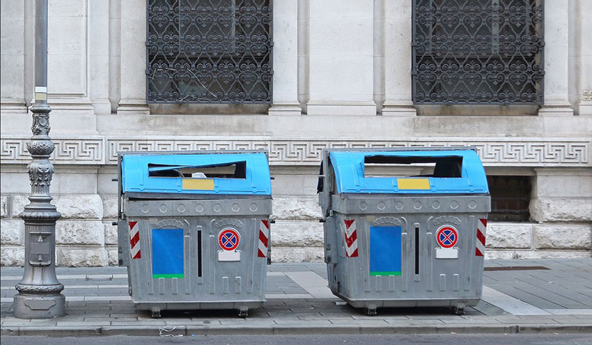 RevistaRETEMA's tweet photo. ♻️ La gestión de residuos, una actividad esencial que sigue prestando servicio a la ciudadanía

➕ Las empresas asociadas a @repacar continuarán abiertas y prestando servicio a los ciudadanos: https://t.co/En6DSYY8OO https://t.co/qFQEbCmBOh