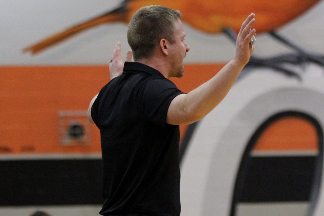 Adam_Quail's tweet photo. Challenge accepted. Once you are nominated you have 24 hours to respond or you donate $20 to a local charity. You nominate 4 coaches. You have to post a photo of you coaching. I nominate @TkKlinger @sadeboer @CoachMaxwellUSF @danalmarquardt https://t.co/dAKXFrxSYa