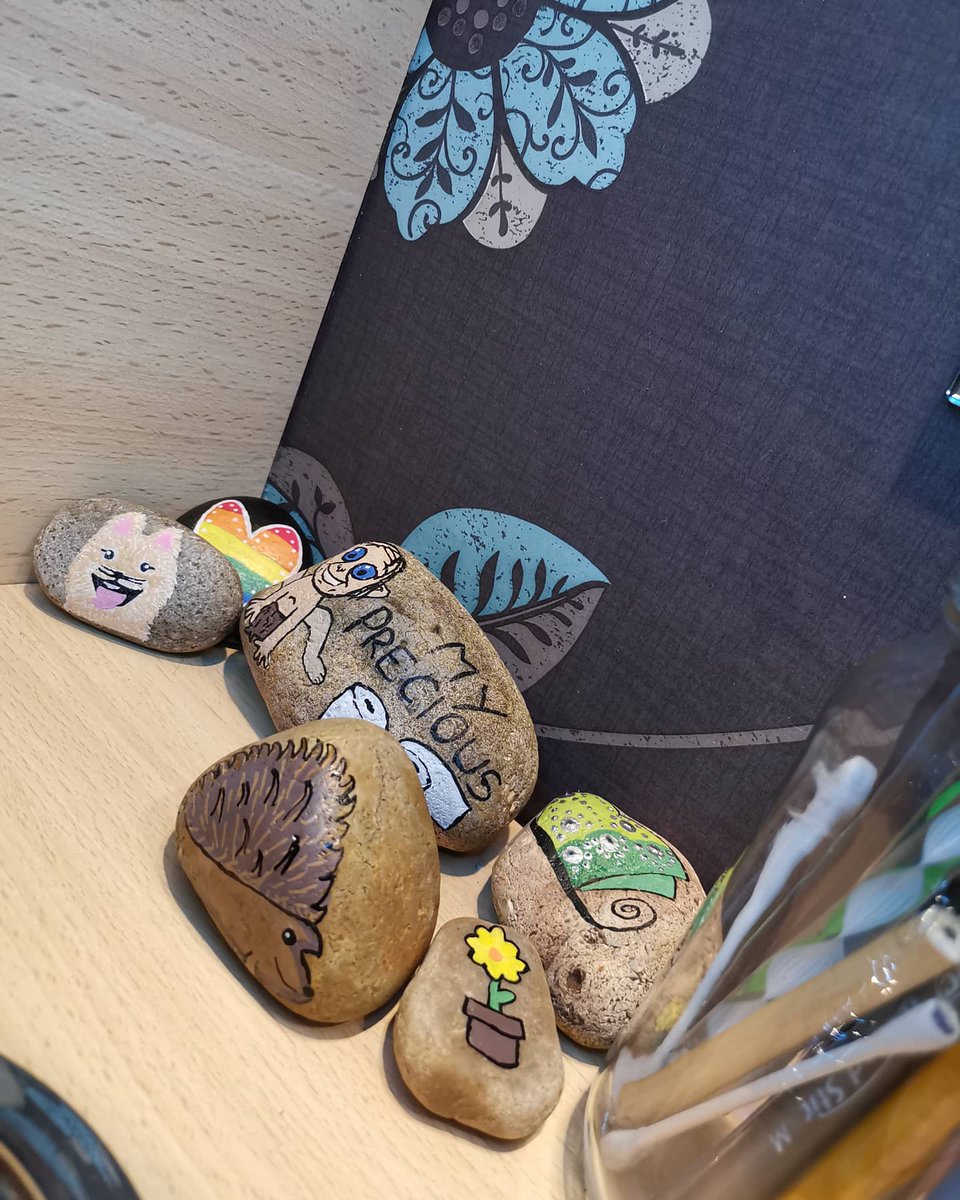 dlrocks35's tweet photo. Started hoarding my rocks, decided its best not to hide them while all these germies are everywhere! If you find any it's your choice to pick them up, just make sure you keep your hands clean when touching them!
-
#DLRocks35 #rockpainting #rockpainter #stonepainting #paintedrocks https://t.co/aWHdvrdbqW