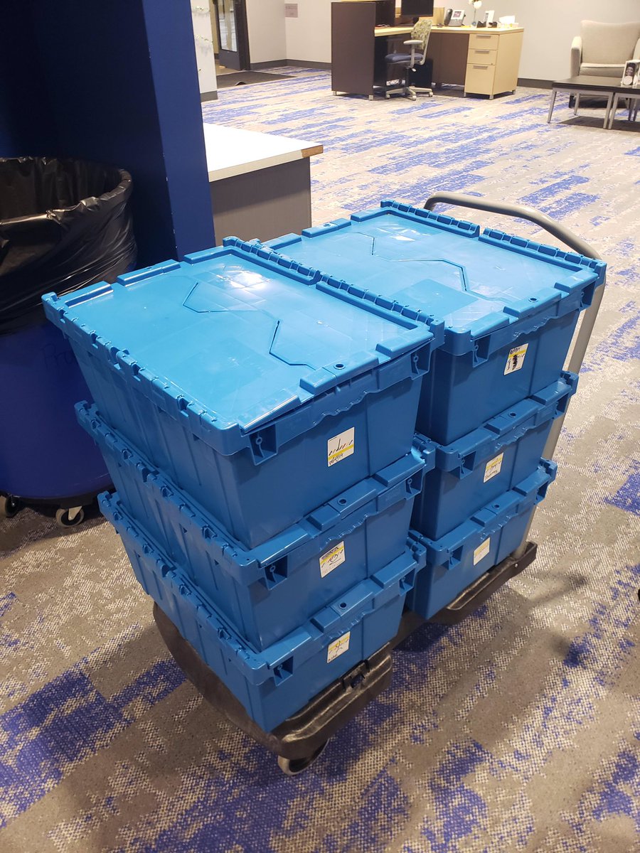 WhisperingRoots's tweet image. Whispering Roots along with Charles Drew Health Center, packed food for our Food Pharmacy clients.    With social distancing in place, we delivered to their homes.  We thank Family Fare, Catholic Charities, &amp;amp; Creighton University Dining Services for the donations! #FoodPharma