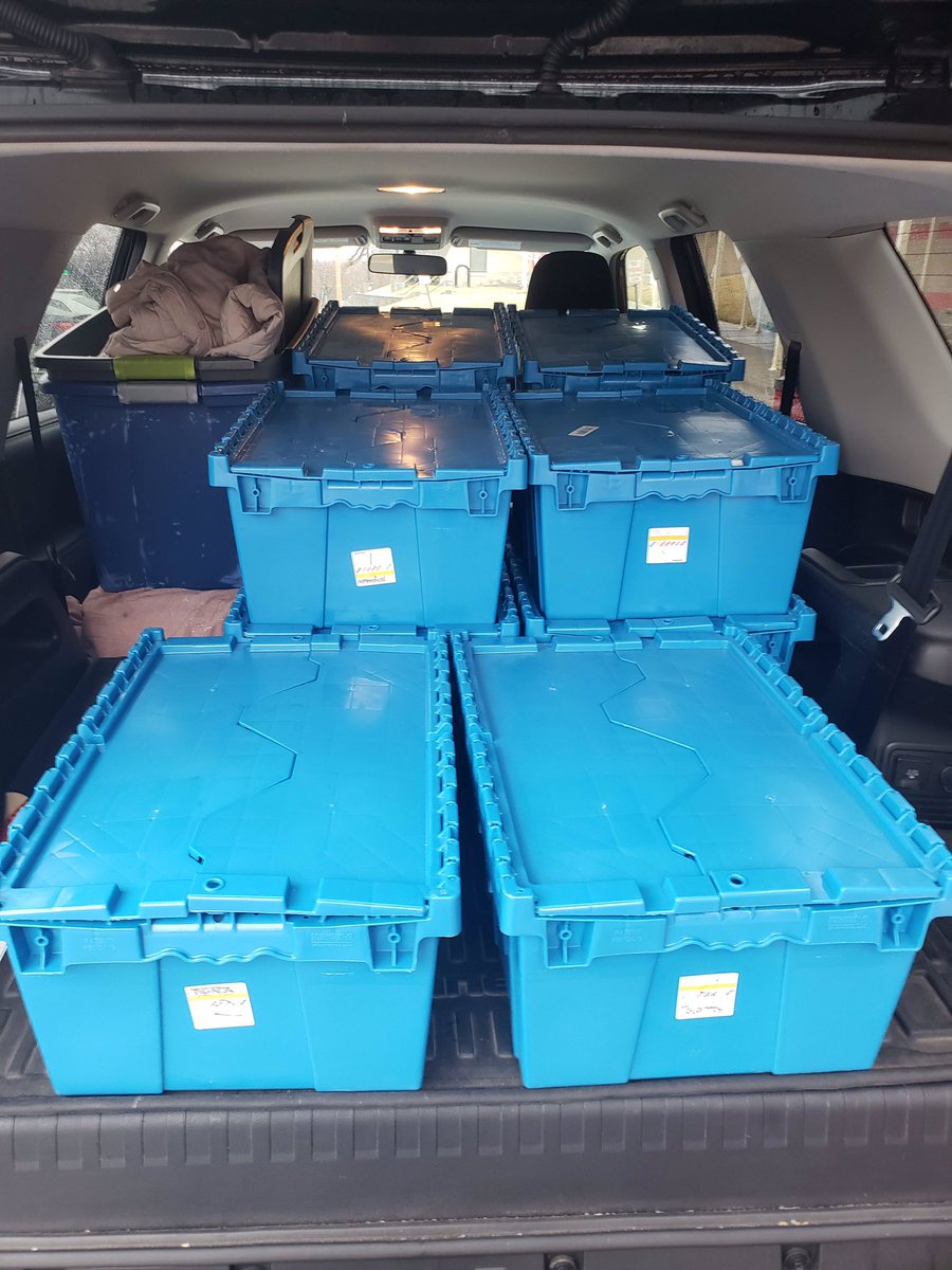 WhisperingRoots's tweet image. Whispering Roots along with Charles Drew Health Center, packed food for our Food Pharmacy clients.    With social distancing in place, we delivered to their homes.  We thank Family Fare, Catholic Charities, &amp;amp; Creighton University Dining Services for the donations! #FoodPharma