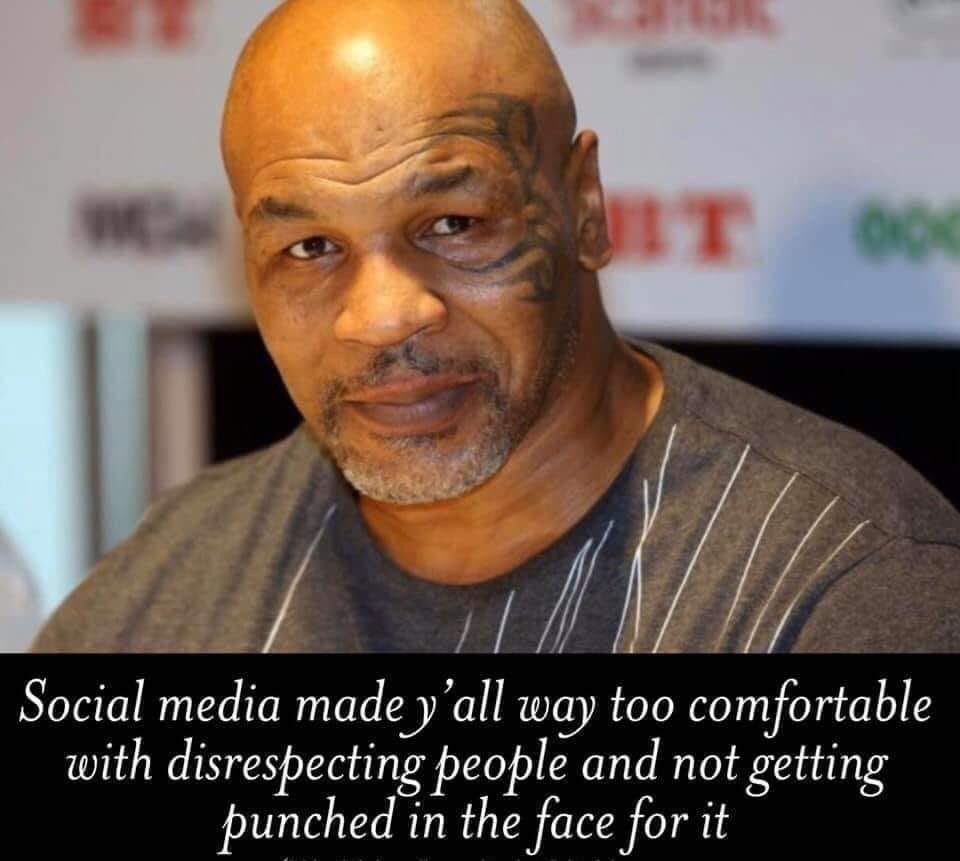 Social media made y'all way to comfortable with disrespecting people and not getting punched in the face for it.
facebook.com/photo.php?fbid…