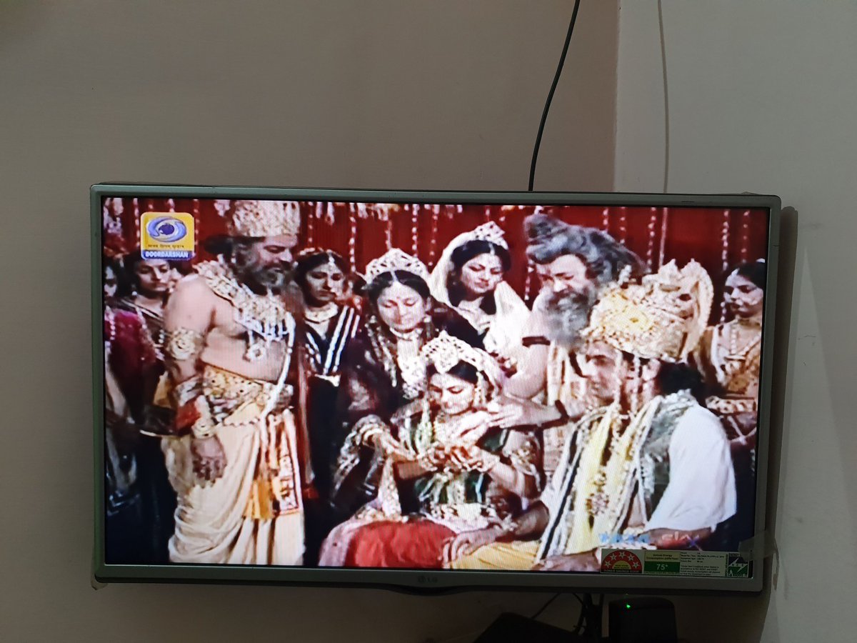 sank256's tweet photo. #Ramayana on @DDNational : Much awaited #Sita #Ram wedding at #Mithila Thank you @PrakashJavdekar for such a wonderful gift during #Quarantine #RamayanOnDDNational #RamayanaIsBack #RamayanReturns @devduttmyth @AmitShah @SrBachchan @juniorbachchan @narendramodi #God @arungovil12 https://t.co/Rkra6th98G