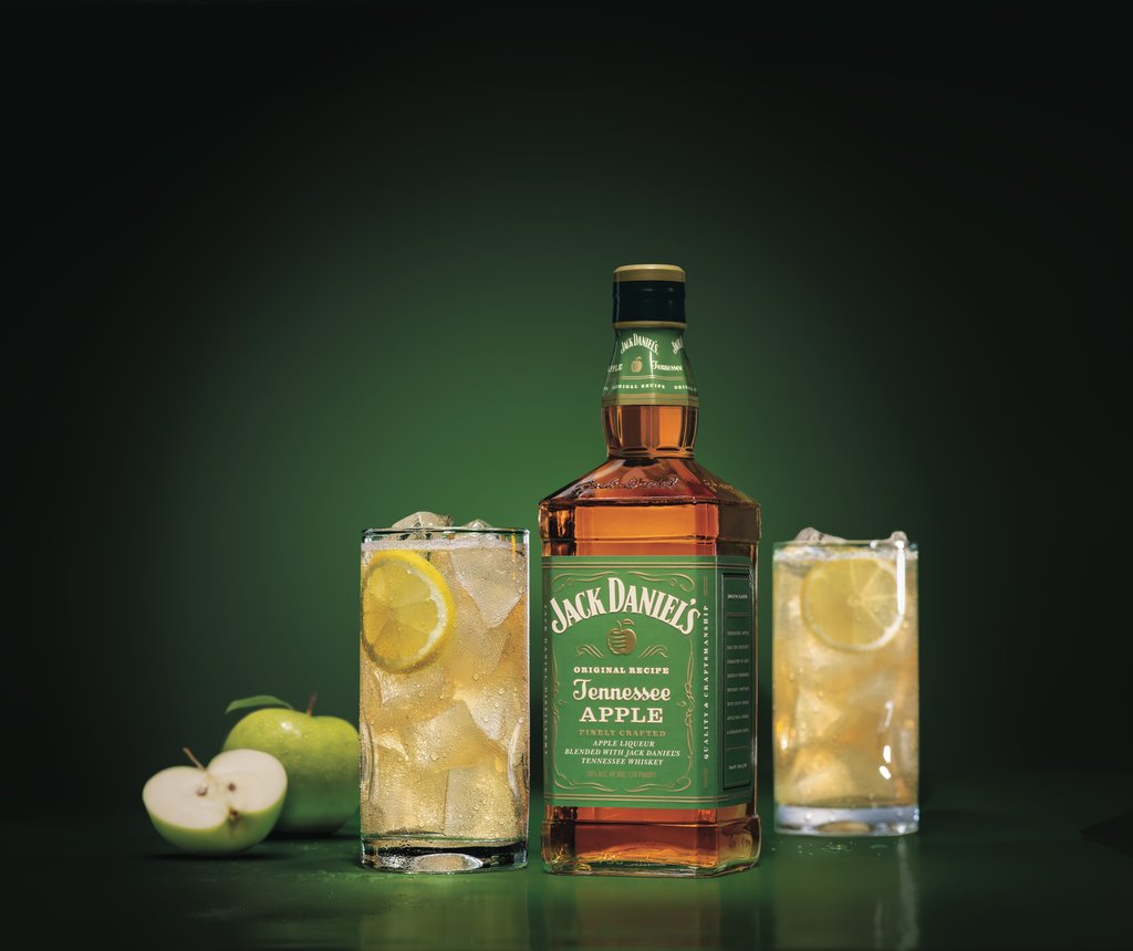 Experience the bold character of Jack and the refreshing taste of real, crisp apples with our new Jack Daniel's Tennessee Apple.
#JackApple